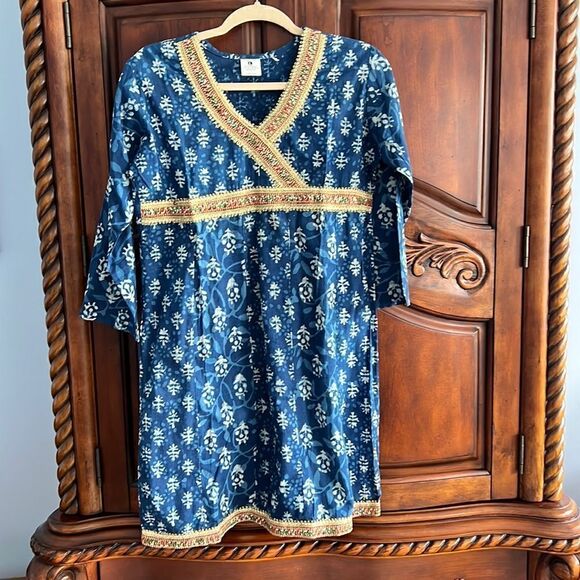 Tops - Embellished cotton tunic – size large. NWOT